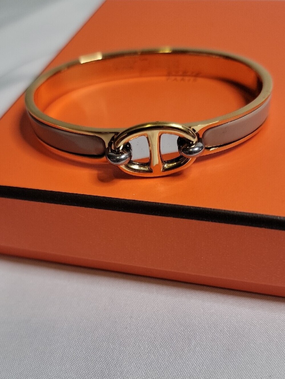 Hermès Mini Clic Chaîne d'Ancre bracelet With Gold Hardware - Picture 4 of 4